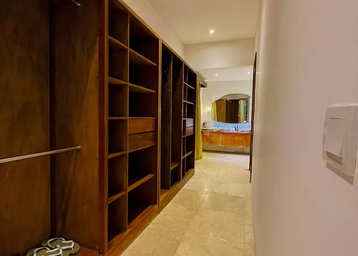 Lataliana Seminyak (Bali)